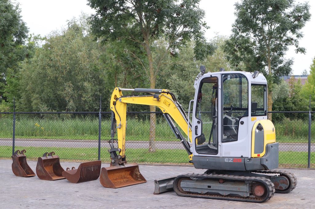 WACKER NEUSON EZ28 | DUTCH MACHINE | 4 BUCKETS | LOW HOURS
