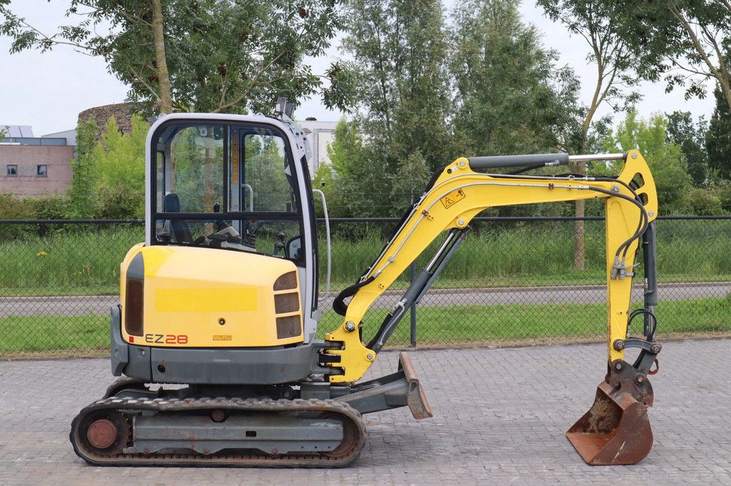 WACKER NEUSON EZ28 | DUTCH MACHINE | 4 BUCKETS | LOW HOURS