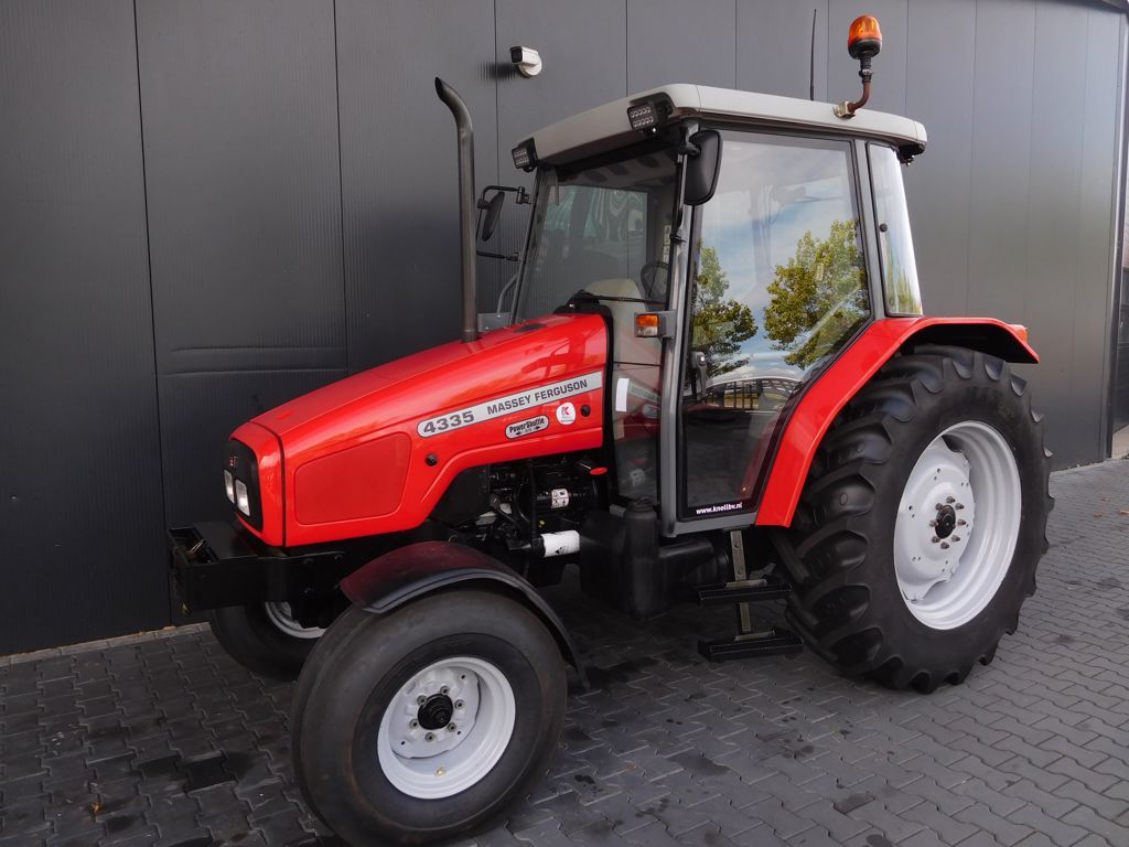 MASSEY FERGUSON 4335
