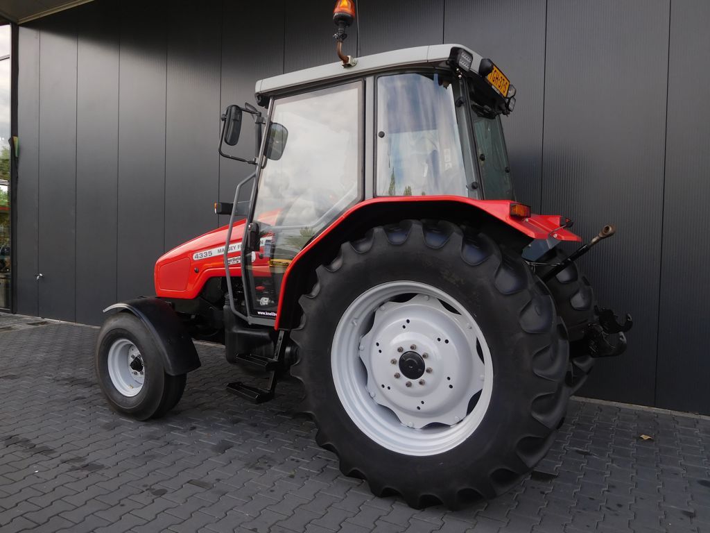 MASSEY FERGUSON 4335