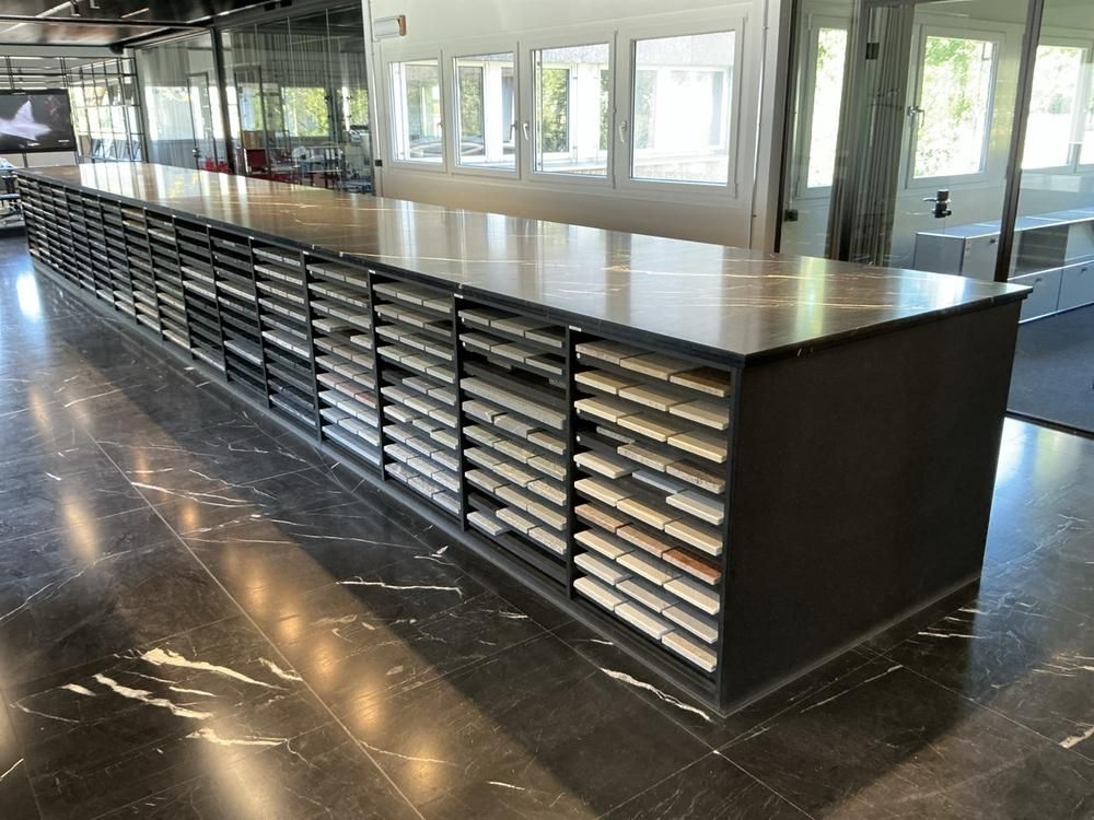 Sideboard mit Naturstein-Front