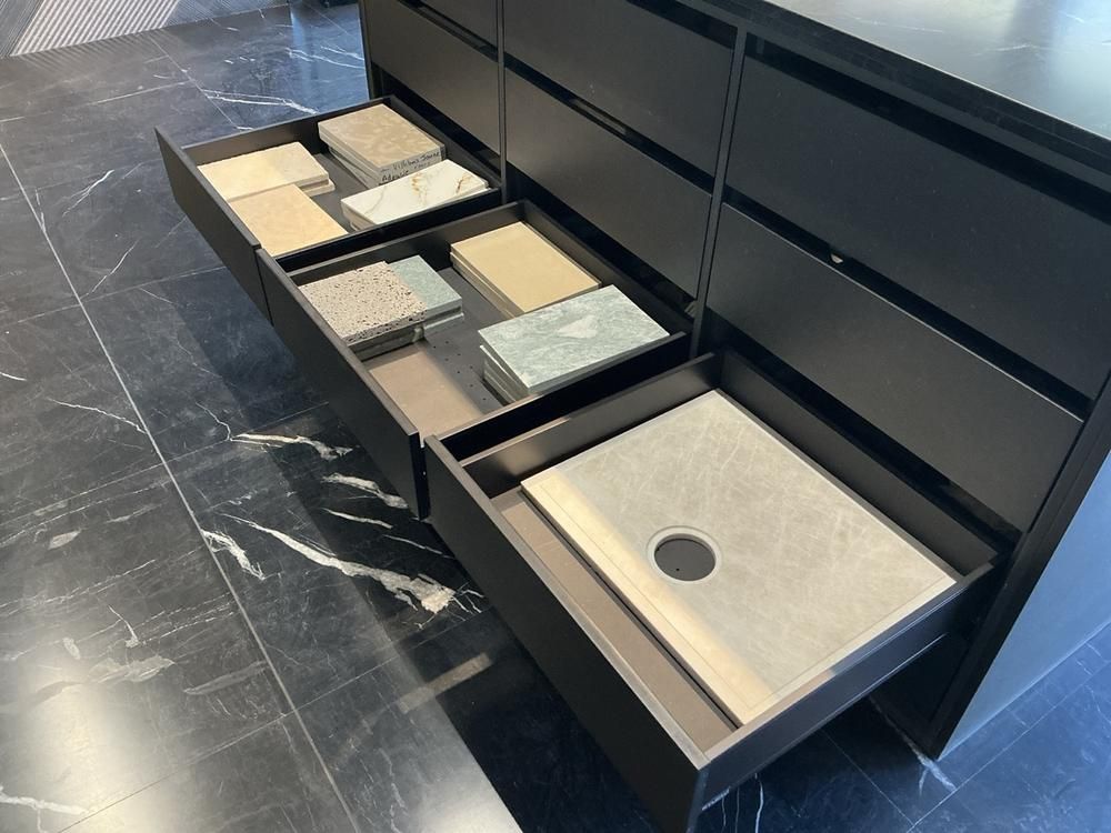 Sideboard mit Naturstein-Front
