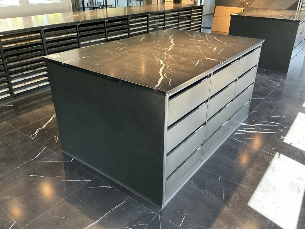 Sideboard mit Naturstein-Front