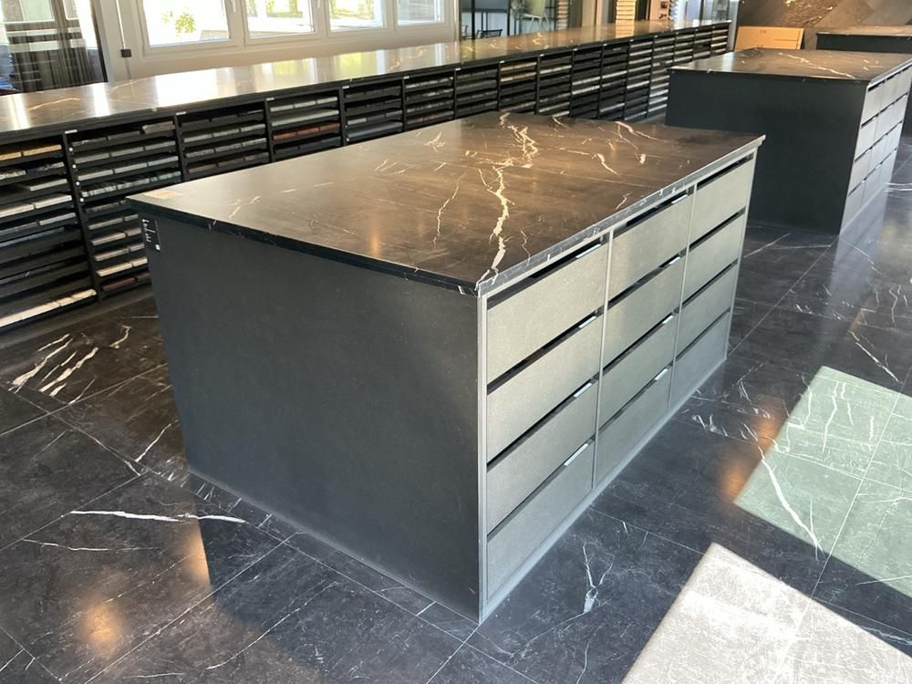 Sideboard mit Naturstein-Front
