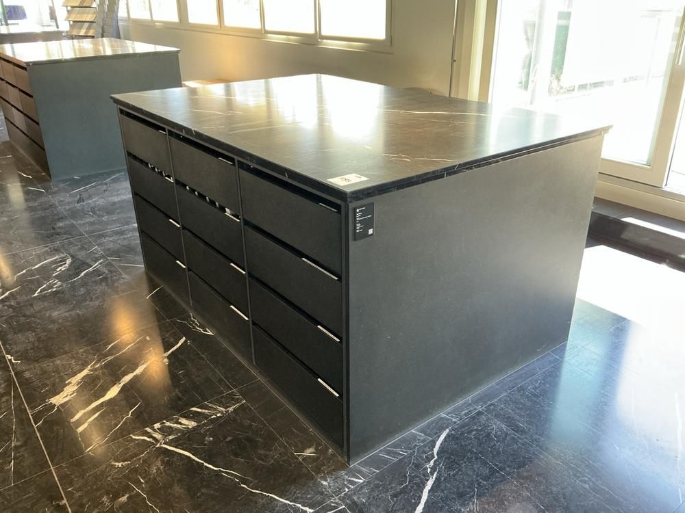 Sideboard mit Naturstein-Front