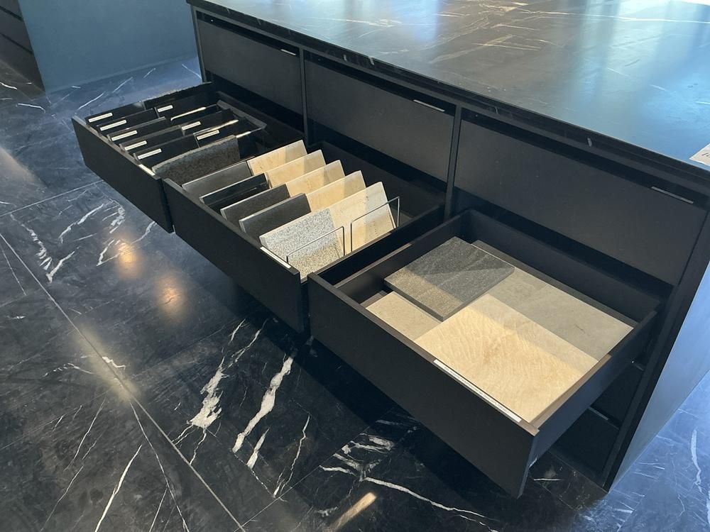 Sideboard mit Naturstein-Front