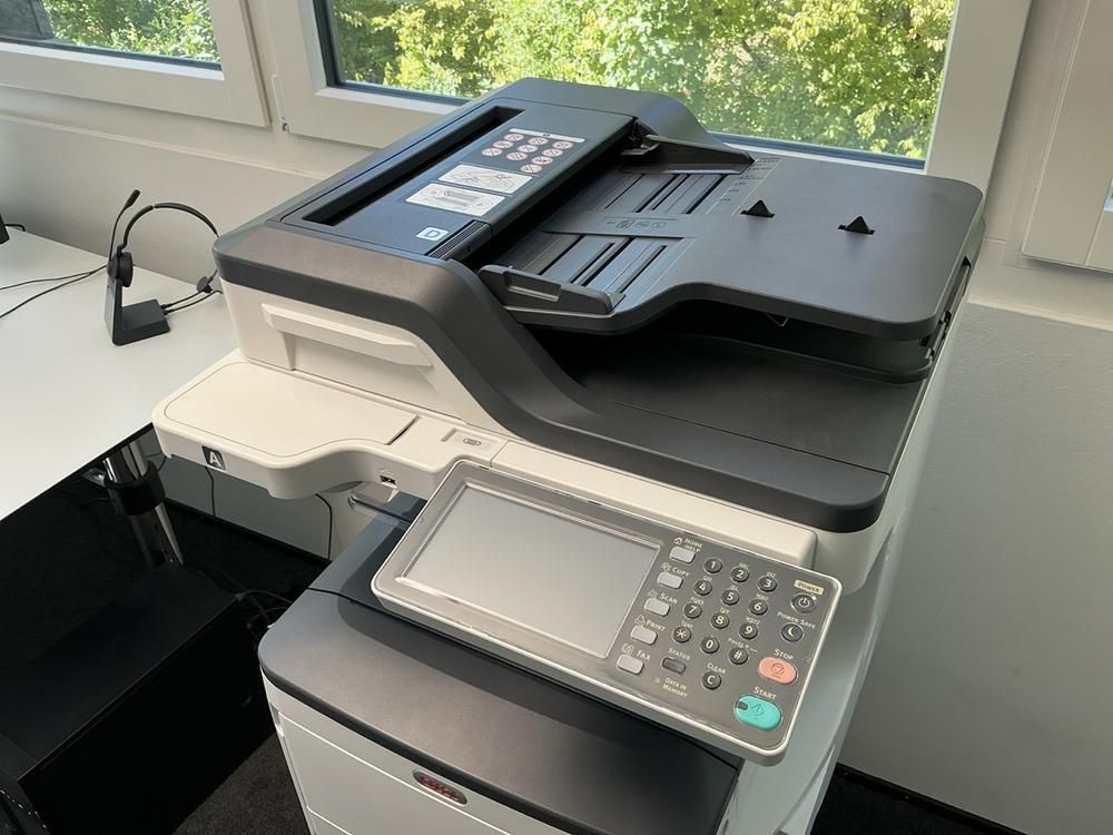 OKI MC883 Multifunction printer