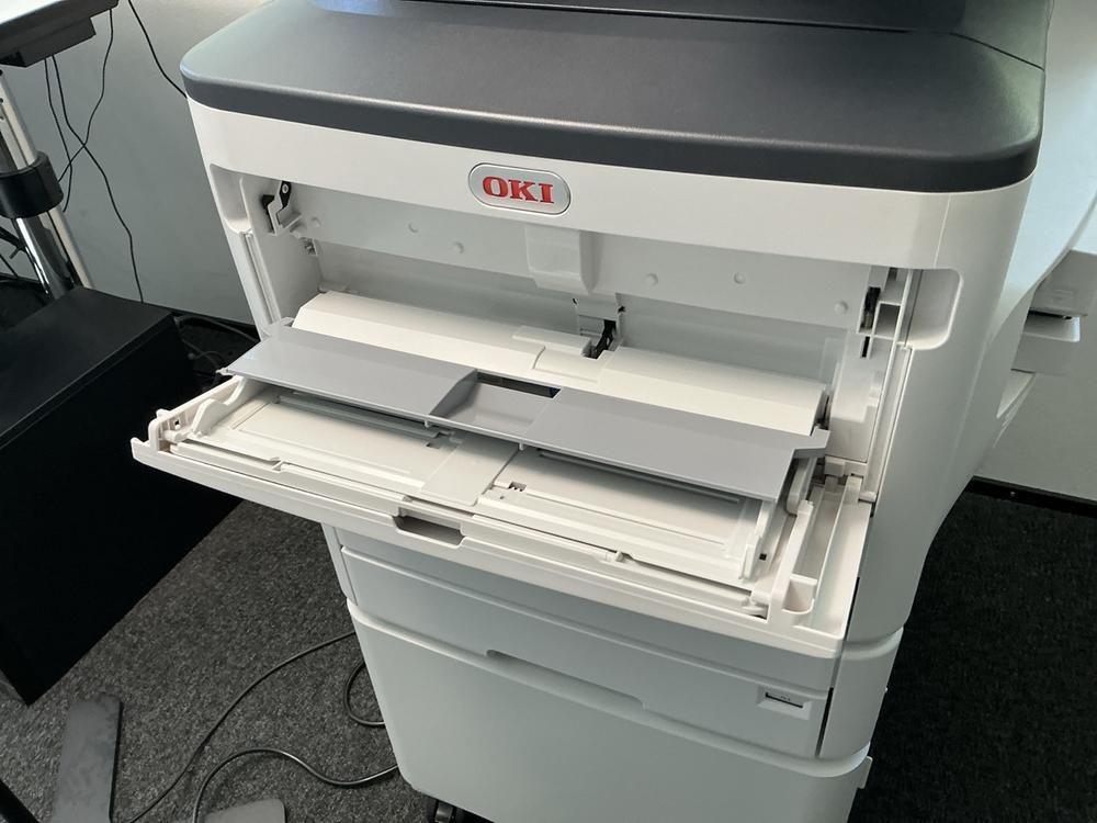 OKI MC883 Multifunction printer