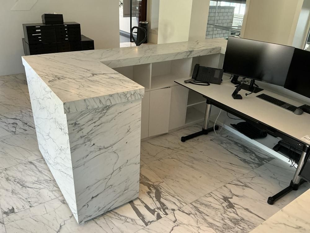 Reception counter