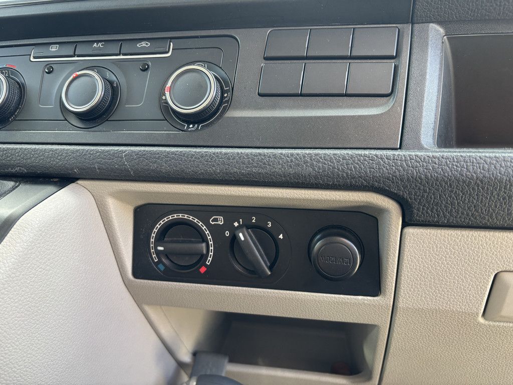 Volkswagen Transporter Kombi 2.0 TSI 150pk L2H1 Marge, 9-Pers uitv, Airco, Camera, Lmv.