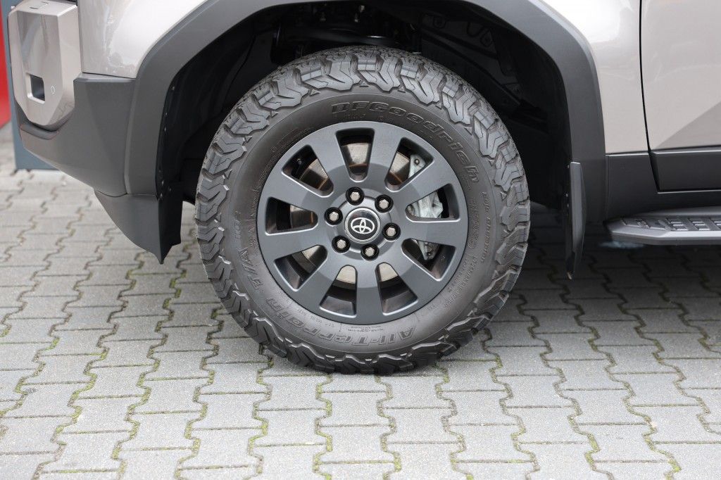 Toyota Landcruiser 250 2.8 D-4D 5DRS ELEGANCE A/T VAN