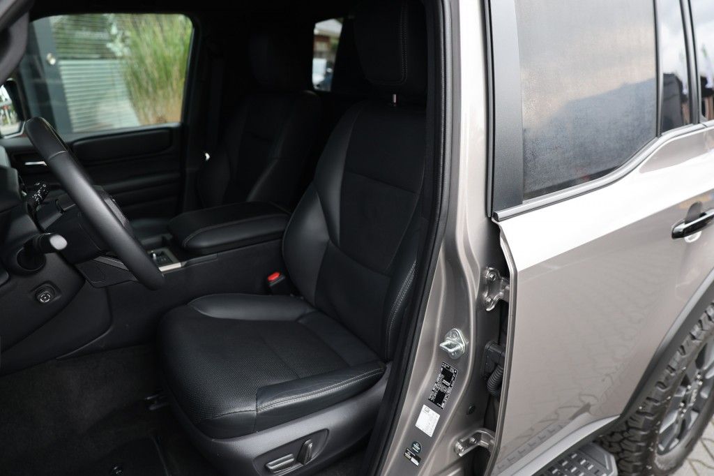 Toyota Landcruiser 250 2.8 D-4D 5DRS ELEGANCE A/T VAN