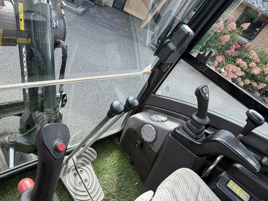 Volvo EC18C Minigraver