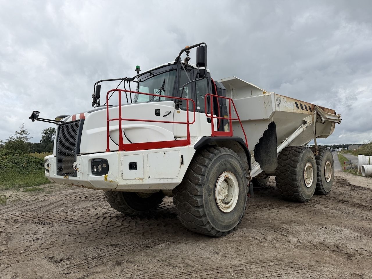 Bell B40D 9025 uur!!! 2 units available