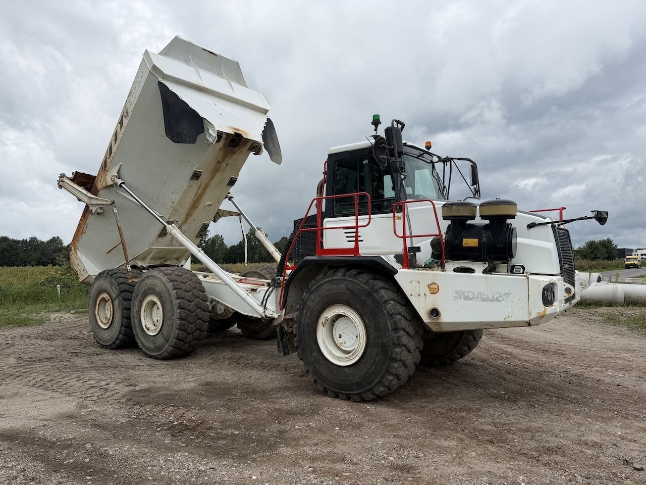 Bell B40D 9025 uur!!! 2 units available