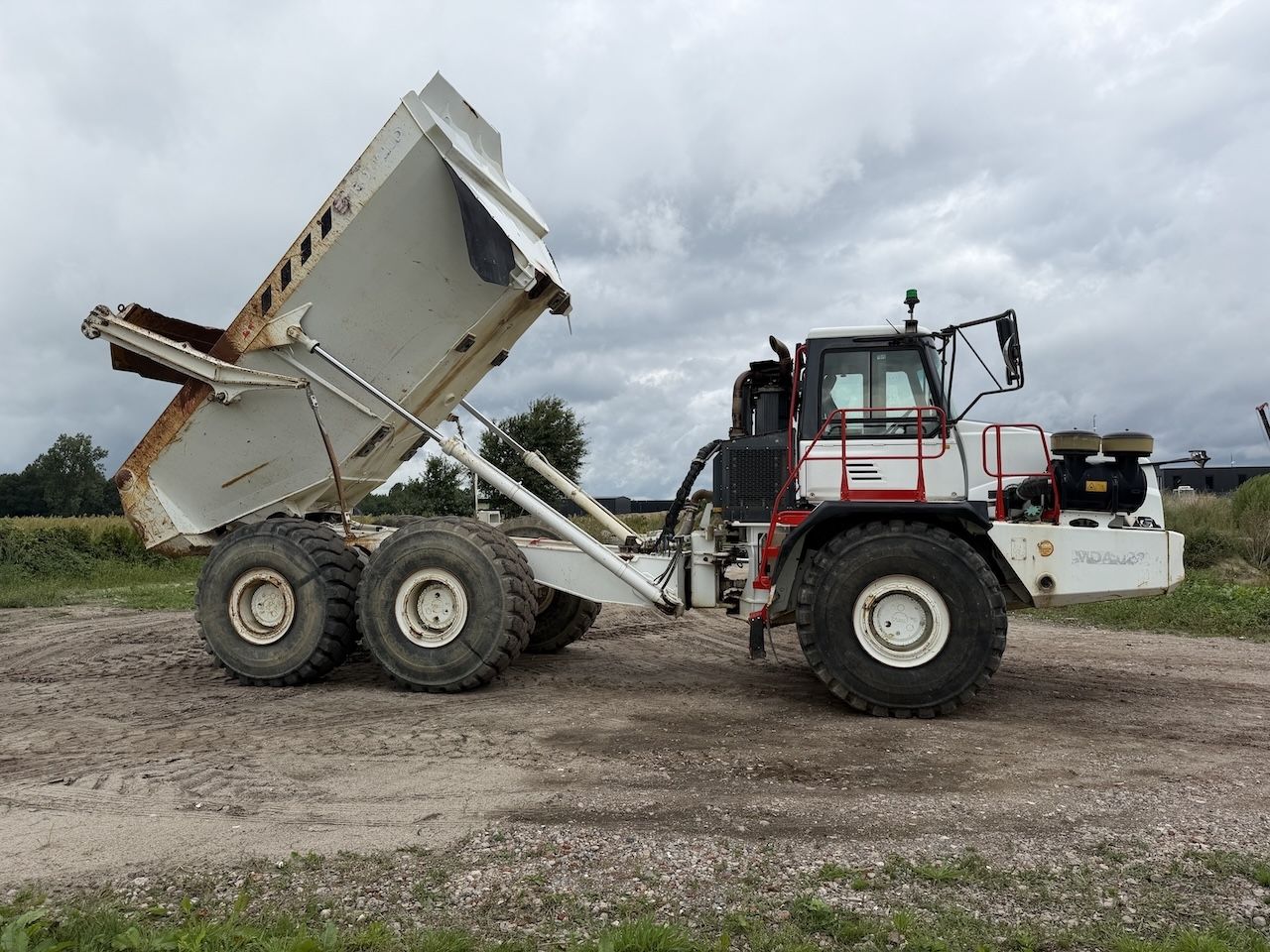 Bell B40D 9025 uur!!! 2 units available