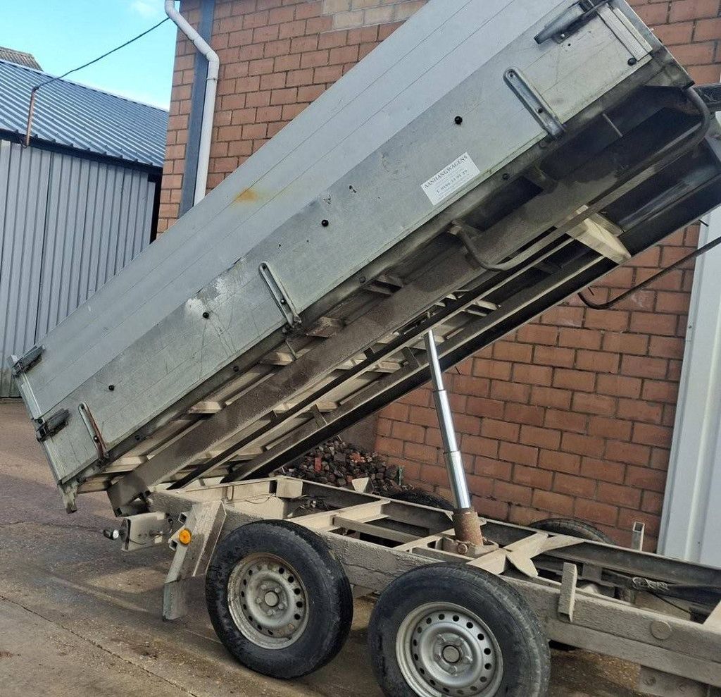 Elektrischer Kipper BW Trailers 2600kg 3x1,80x0,70m