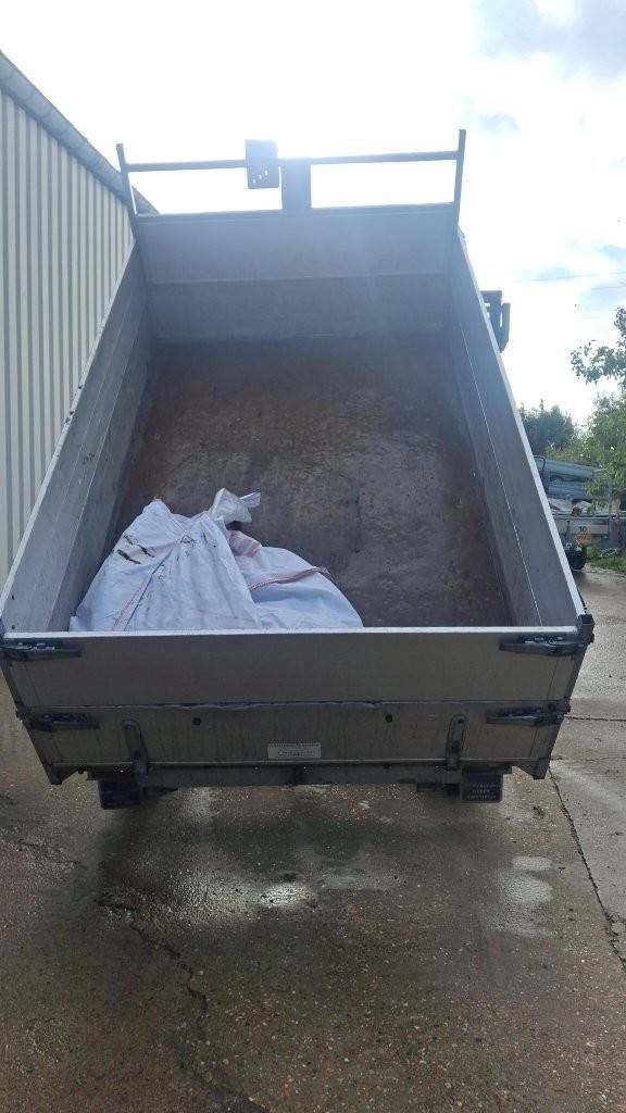 Elektrischer Kipper BW Trailers 2600kg 3x1,80x0,70m