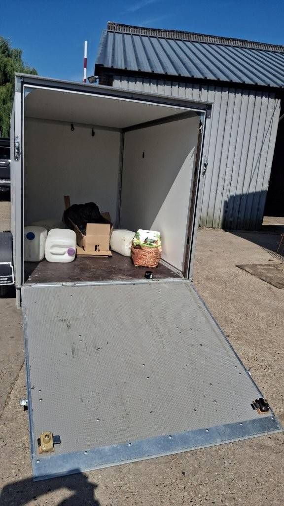 Gesloten Aanhangwagen Kerenzo 750kg 2.50x1.50x1.50m