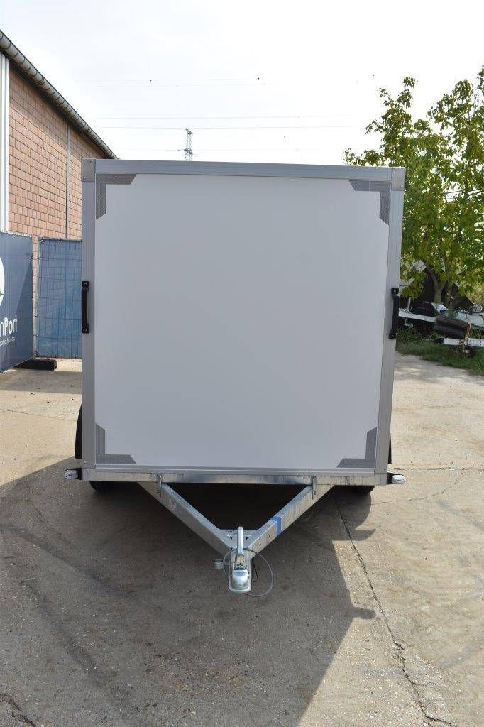 Geschlossener Anhänger Kerenzo 750 kg 250 x 150 x 150 cm Neu