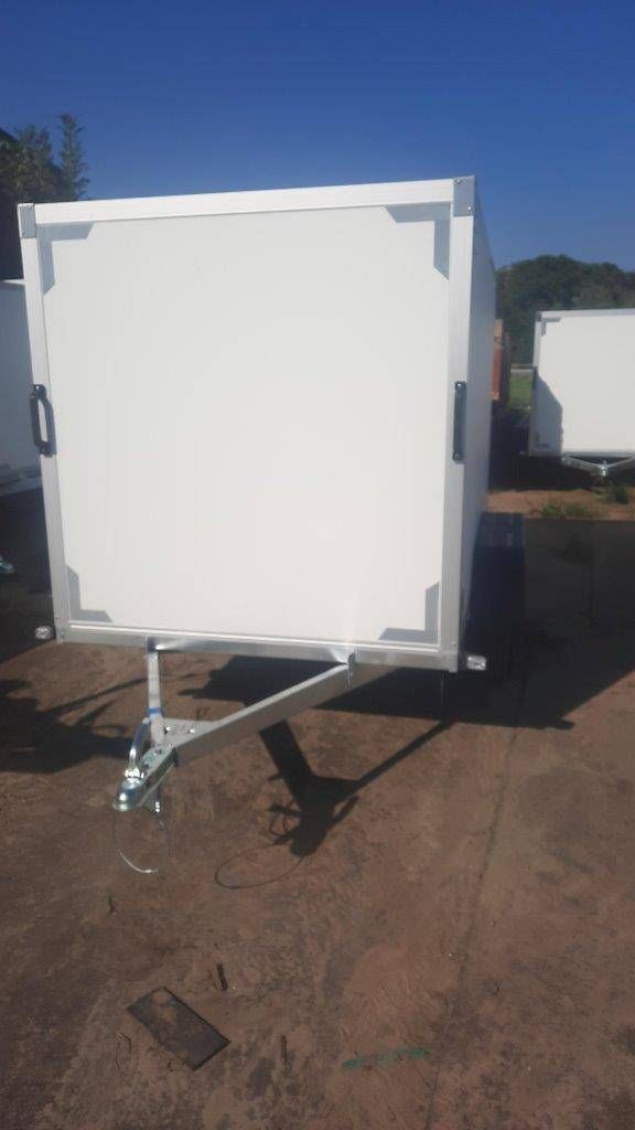 Gesloten Aanhangwagen Kerenzo 750kg 3x1.50x1.50m Nieuw