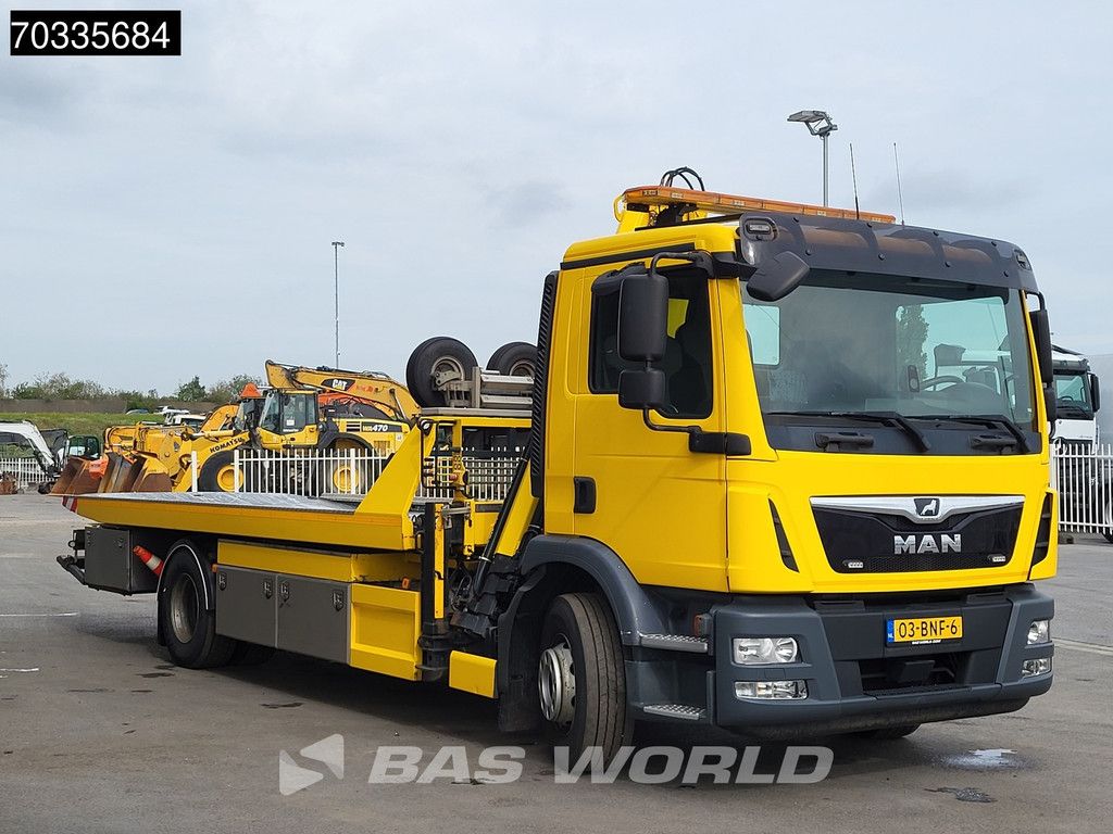 MAN TGM 15.290 4X2 Abschleppwagen Recovery truck Winch MKG HMK 131 T Crane Euro 6