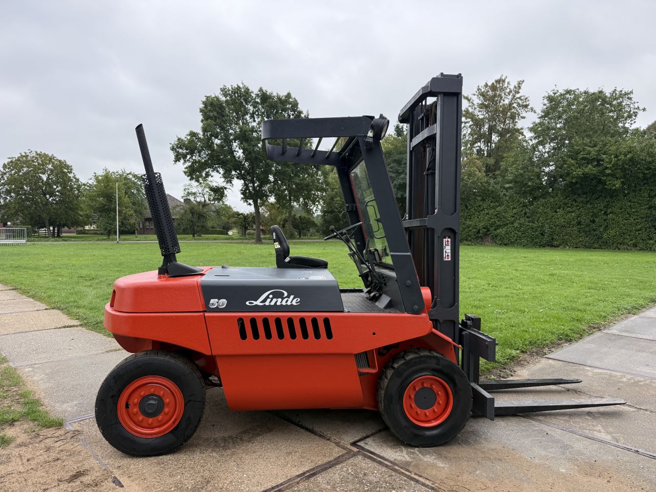 Linde 5 tonner diesel heftruck 6 cilinder DEUTZ luchtgekoeld
