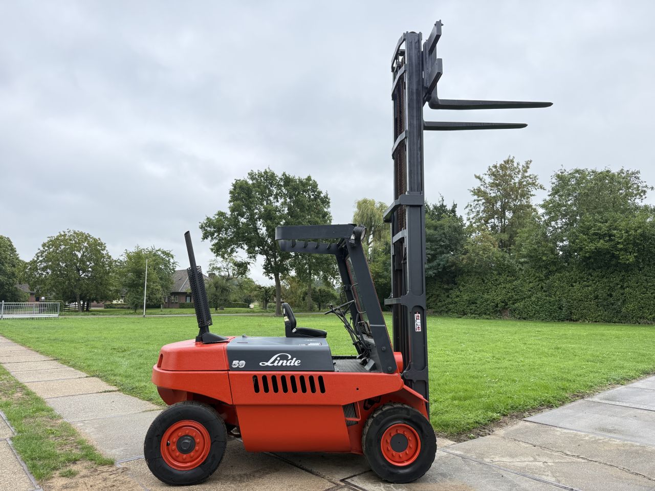 Linde 5 tonner diesel heftruck 6 cilinder DEUTZ luchtgekoeld