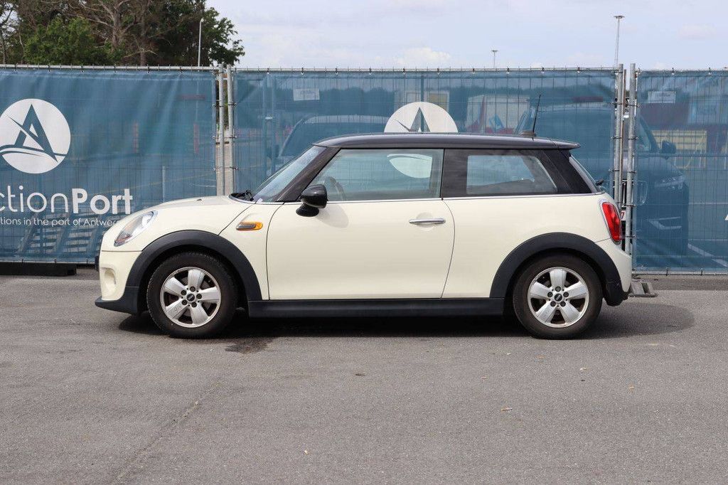 Passenger car Mini Mini Cooper Petrol 136hp 2017 (Margin)