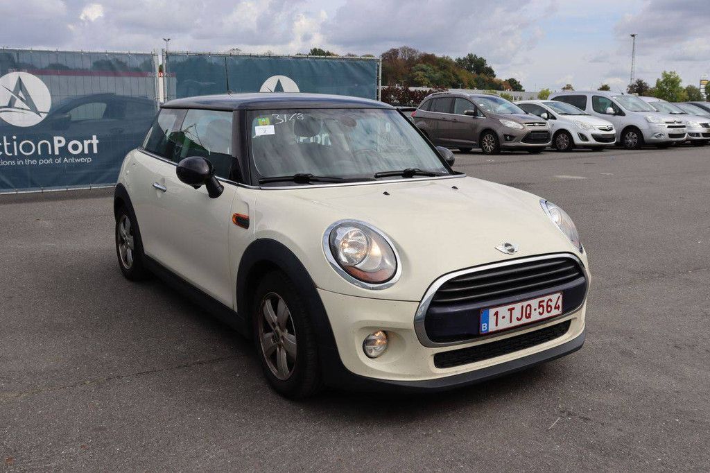 Passenger car Mini Mini Cooper Petrol 136hp 2017 (Margin)