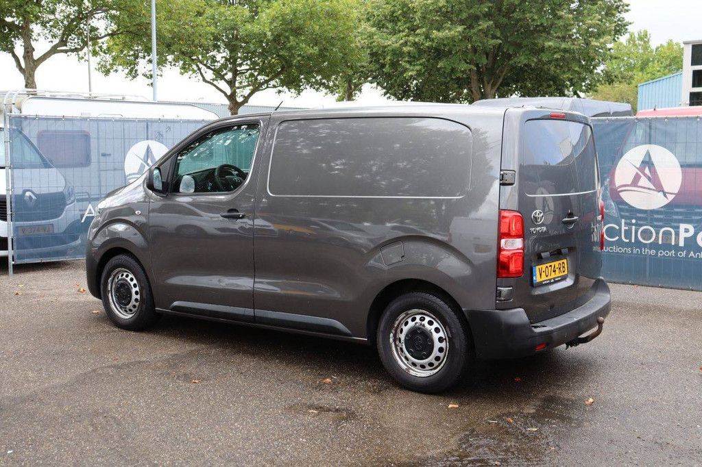 Toyota Proace Diesel 95hp Van 2018