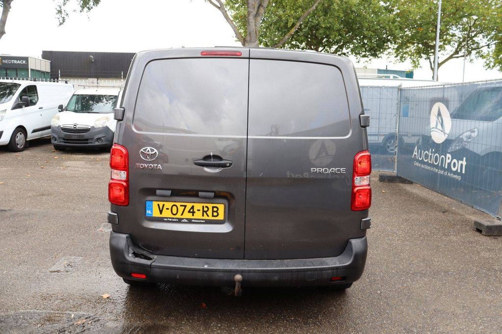Toyota Proace Diesel 95hp Van 2018