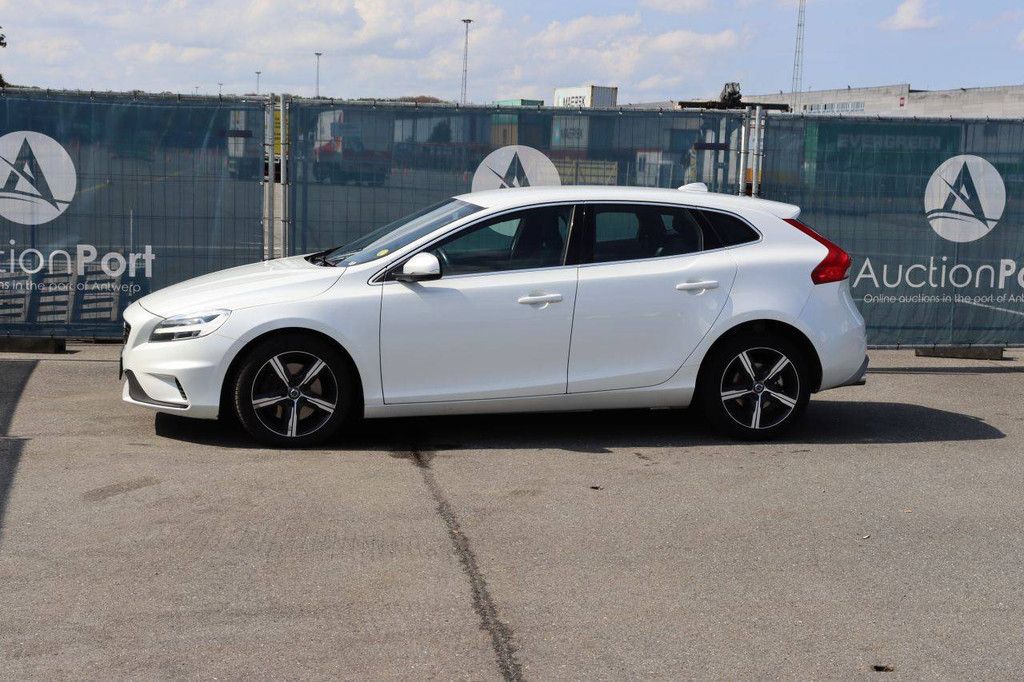 Pkw Volvo V40 Diesel 120 PS 2017 (Margin)