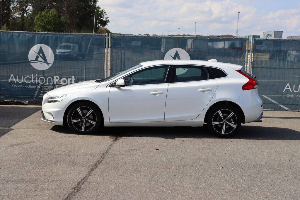 Pkw Volvo V40 Diesel 120 PS 2017 (Margin)
