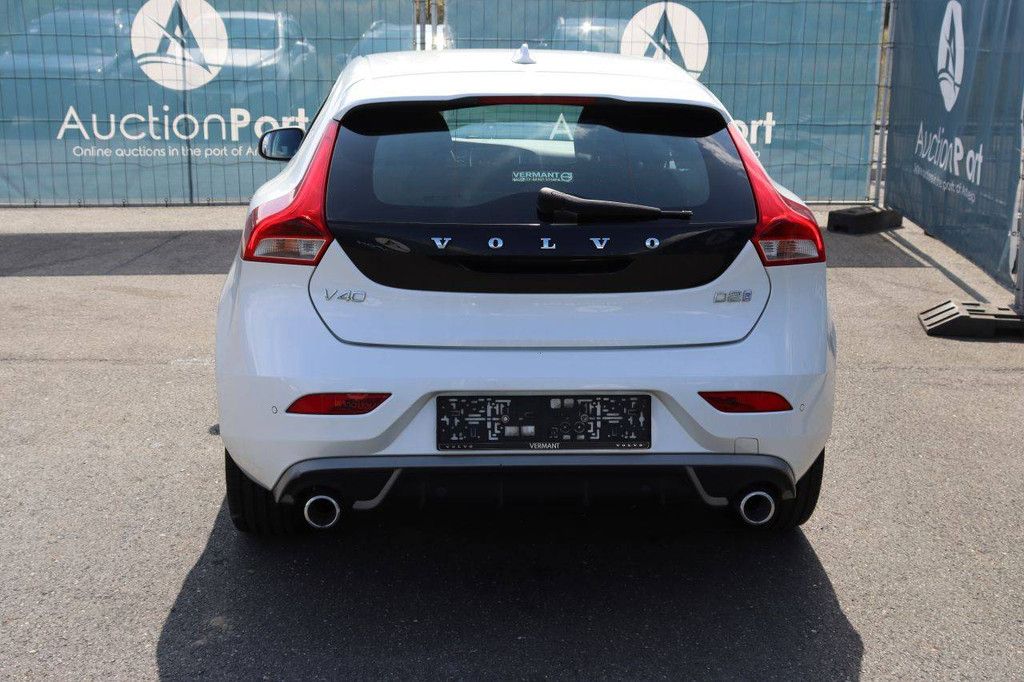 Pkw Volvo V40 Diesel 120 PS 2017 (Margin)