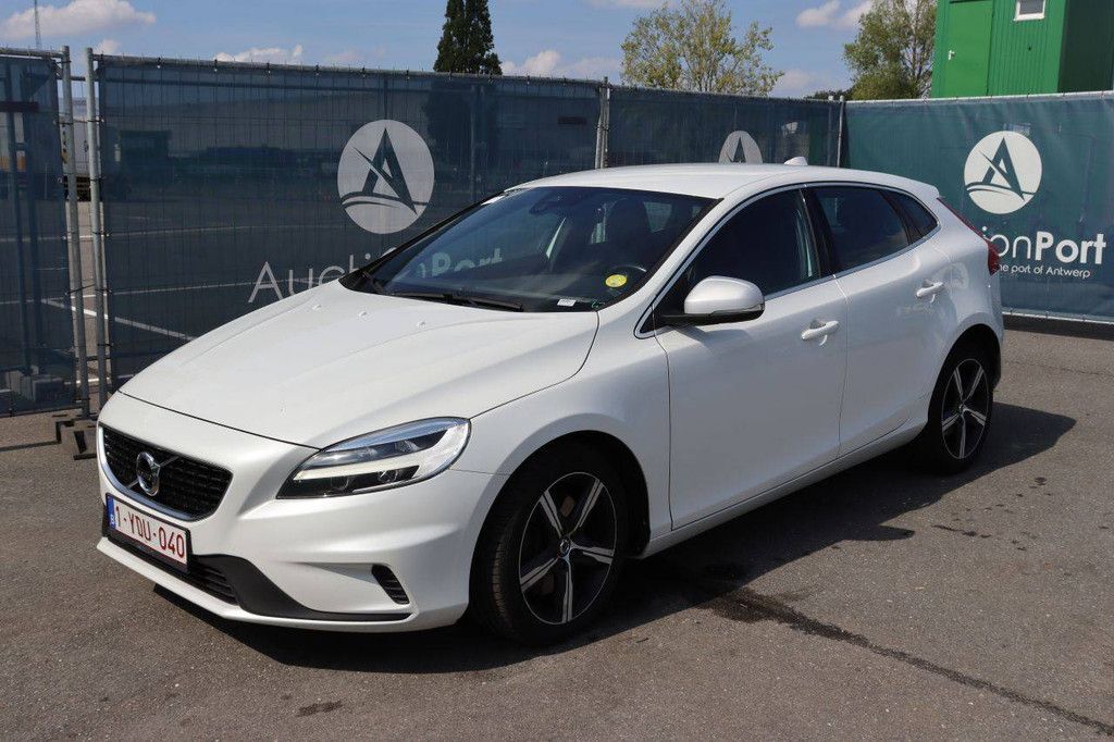 Pkw Volvo V40 Diesel 120 PS 2017 (Margin)