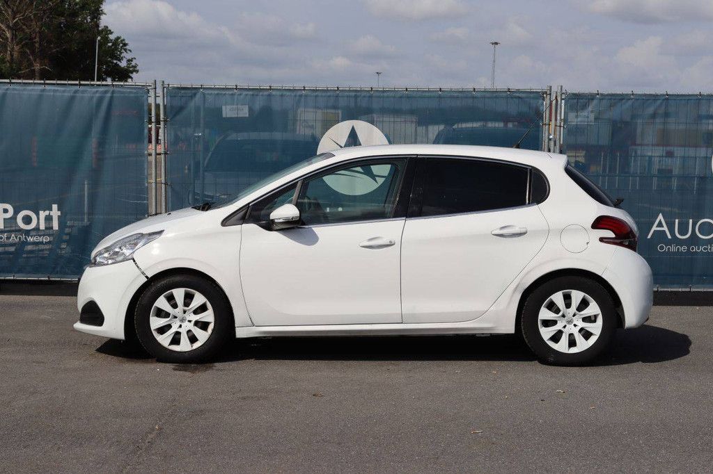 Passenger car Peugeot 208 Petrol 68hp 2018 (Margin)