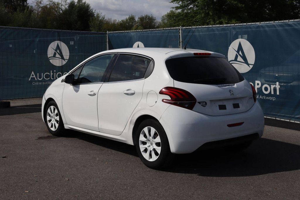 Passenger car Peugeot 208 Petrol 68hp 2018 (Margin)