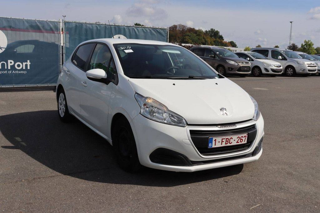Passenger car Peugeot 208 Petrol 68hp 2018 (Margin)