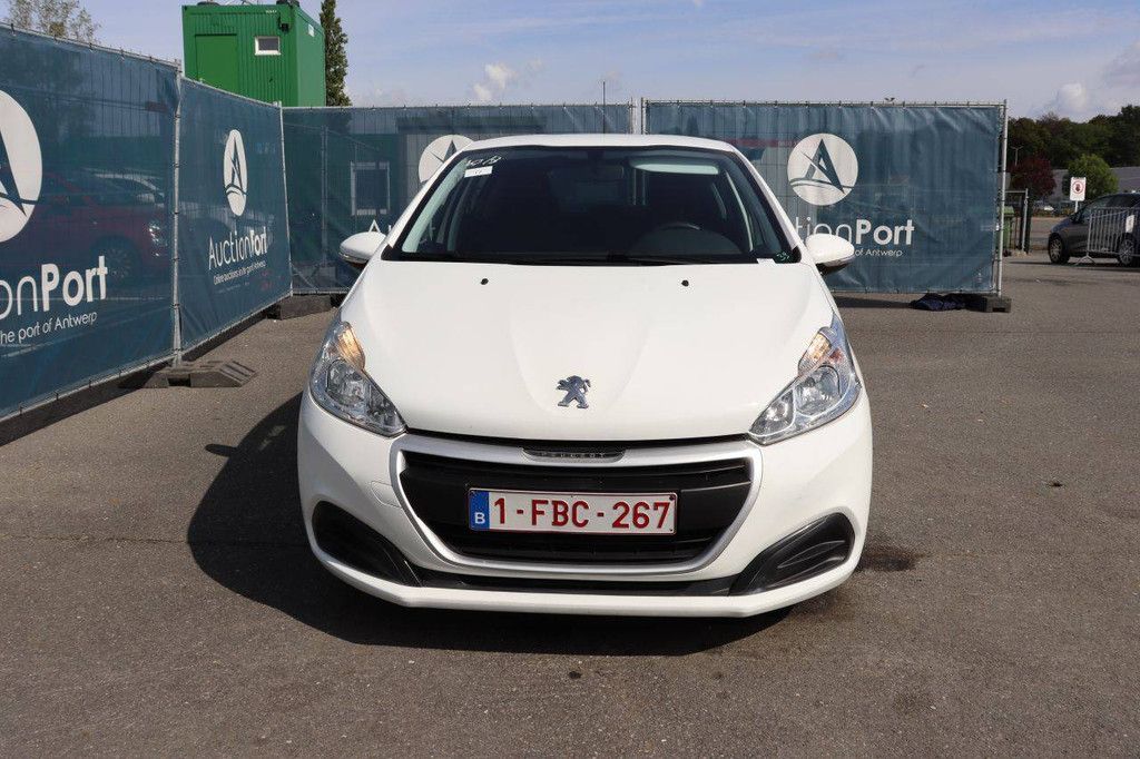Passenger car Peugeot 208 Petrol 68hp 2018 (Margin)
