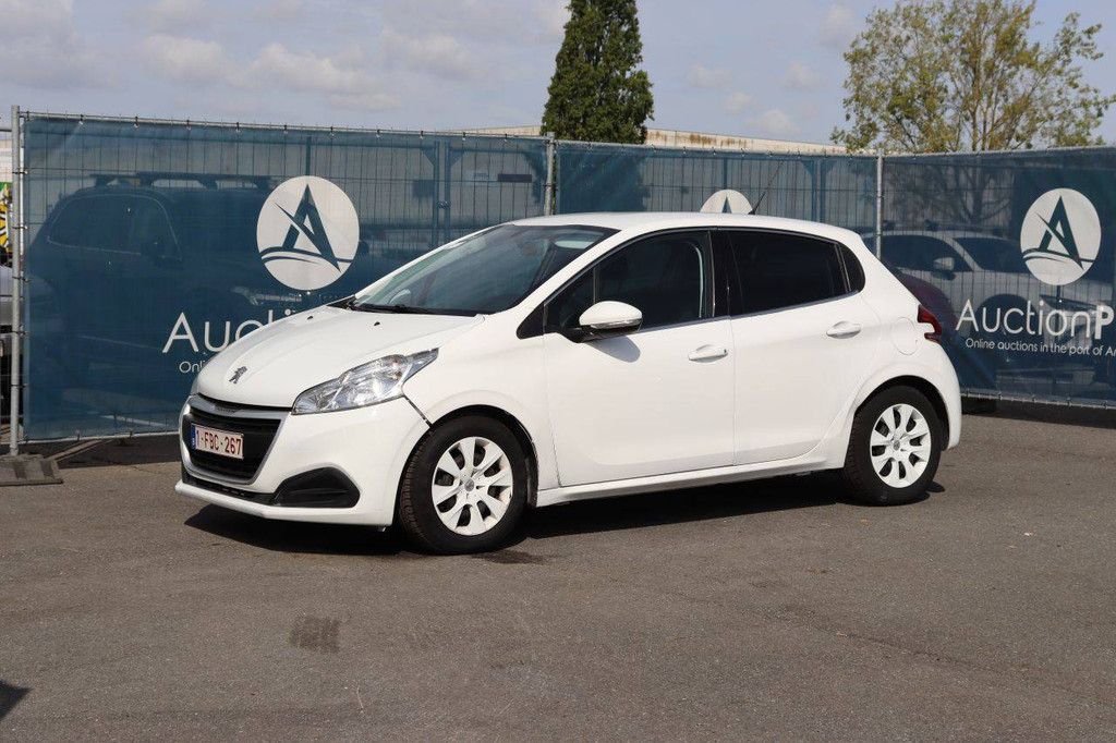 Passenger car Peugeot 208 Petrol 68hp 2018 (Margin)