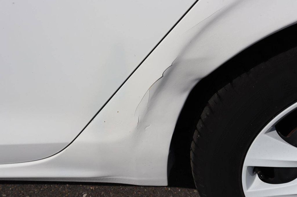 Passenger car Peugeot 208 Petrol 68hp 2018 (Margin)
