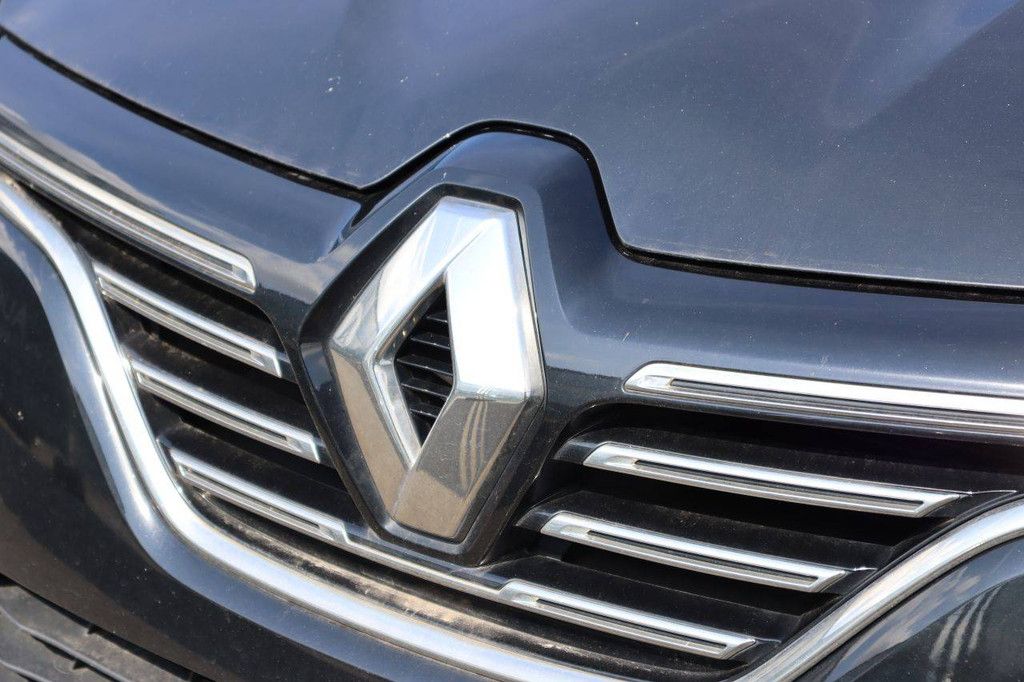 Passenger car Renault Megane Petrol 116hp 2019 (Margin)