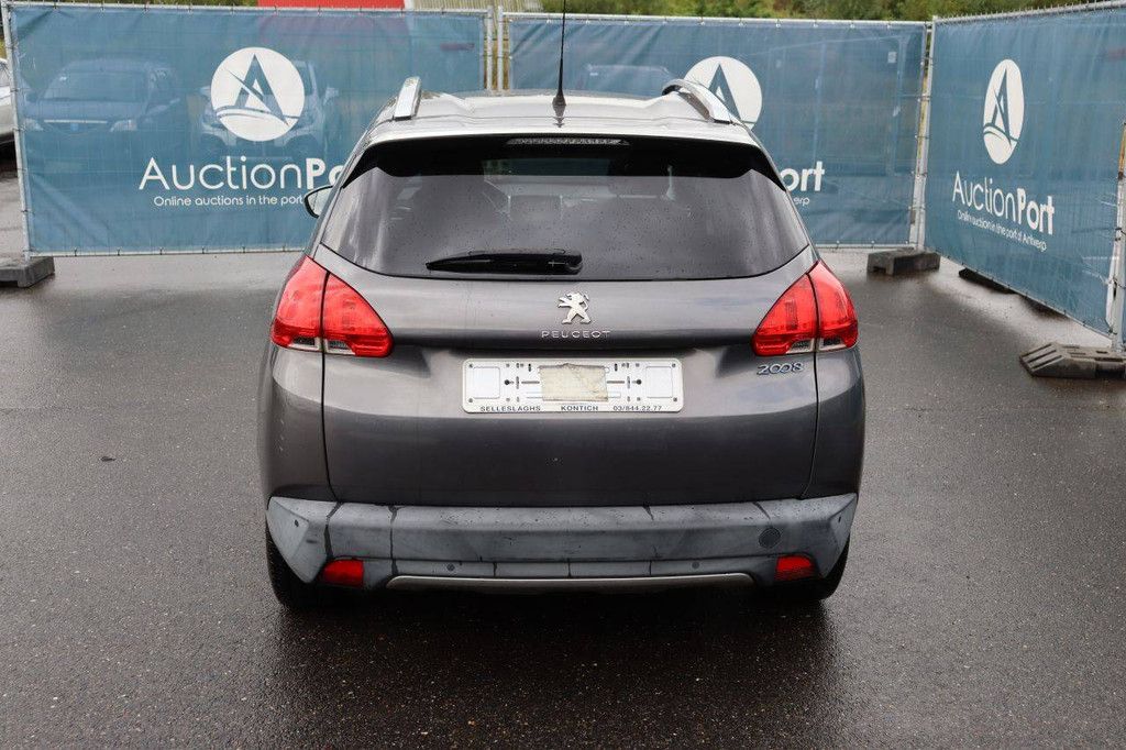 Passenger car Peugeot 2008 Petrol 110hp 2015 (Margin)