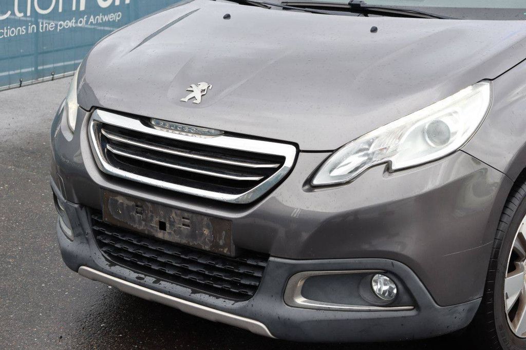 Passenger car Peugeot 2008 Petrol 110hp 2015 (Margin)