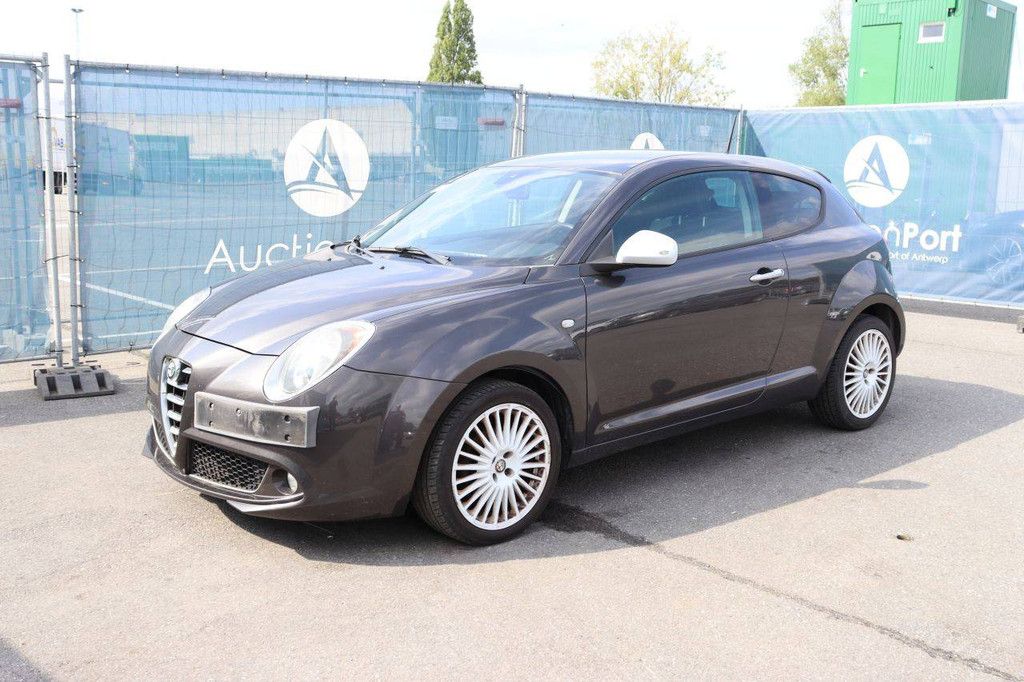 Pkw Alfa Romeo Mito Benzin 70 PS 2015 (Margin)