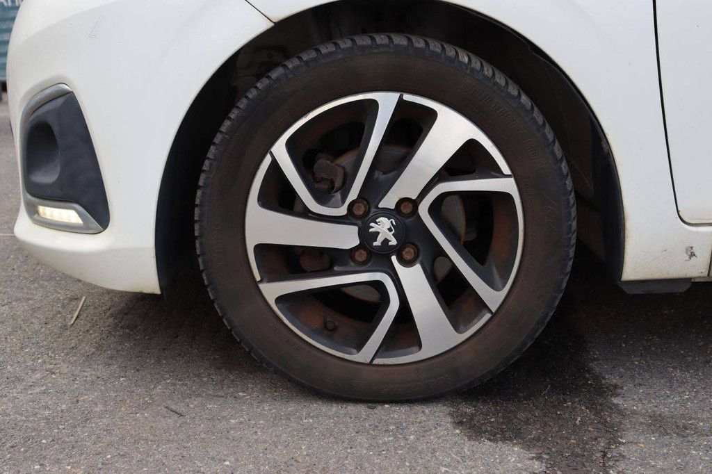 Passenger car Peugeot 108 Petrol 82hp 2014 (Margin)