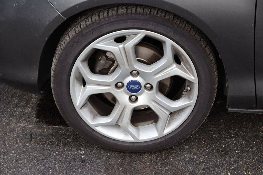 Passenger car Ford B-Max Petrol 125hp 2015 (Margin)