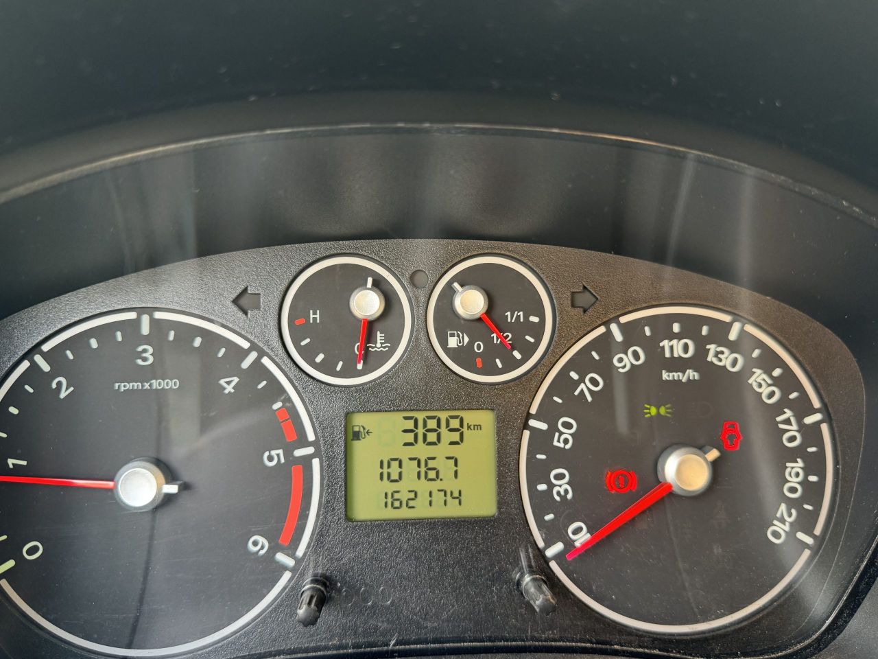 Ford Transit Connect bestelbus L2H2 1.8L (2010)