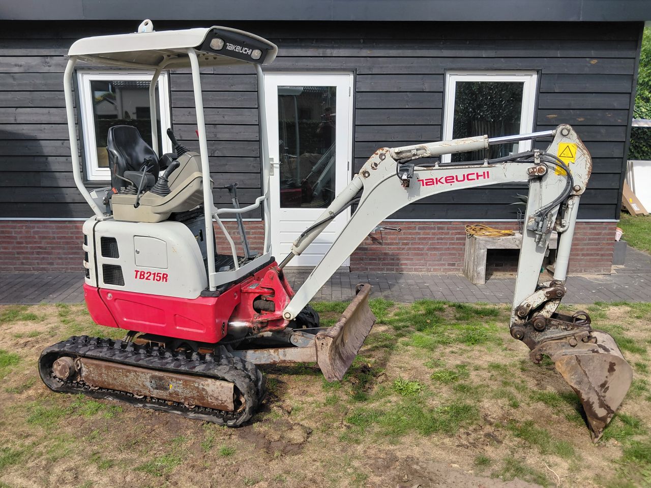 Minigraver Takeuchi TB215R ( Bj 2018 ) Sloop-sorteer / Minikraan